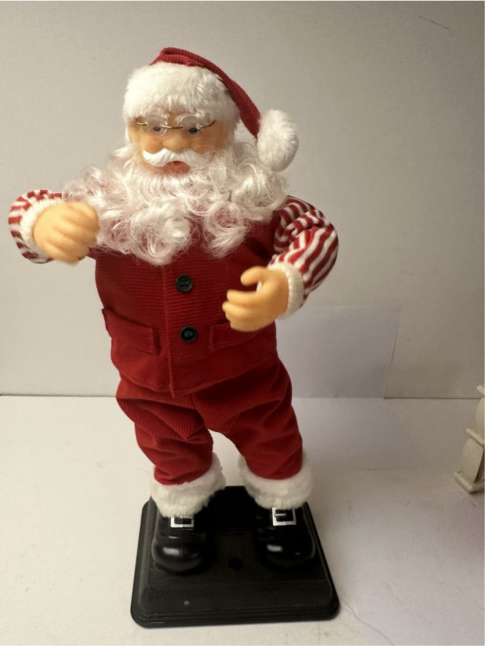 Vintage Animated Dancing Singing Santa Claus Figure Musical Hip Swinging Motion